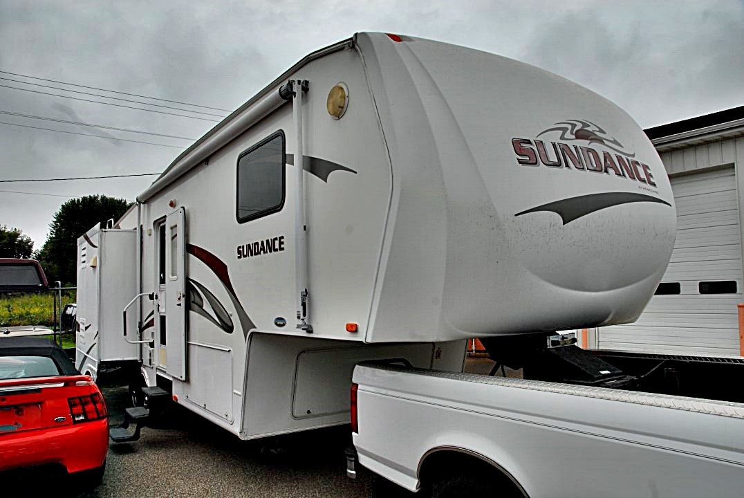 Used Fifth Wheel Trailers for sale by Modern RV Center