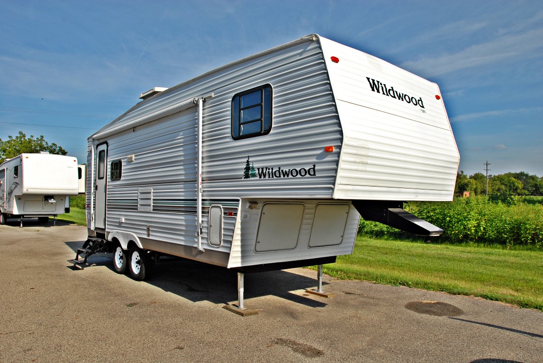 Used Fifth Wheel Trailers for sale by Modern RV Center